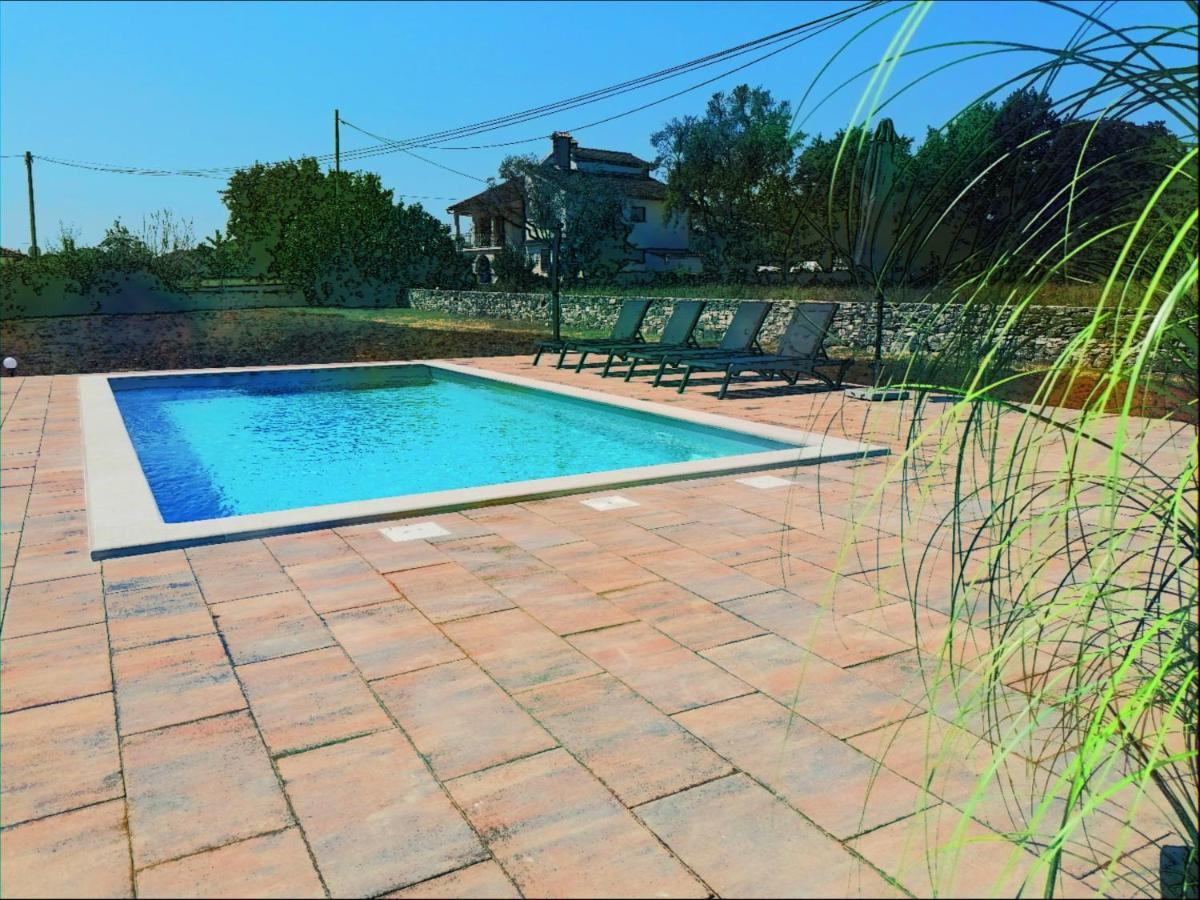 Apartamento Cozy House With Pool Near Rovinj Kanfanar Exterior foto