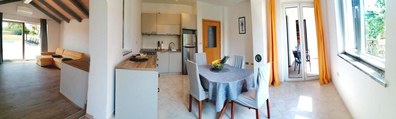 Apartamento Cozy House With Pool Near Rovinj Kanfanar Exterior foto