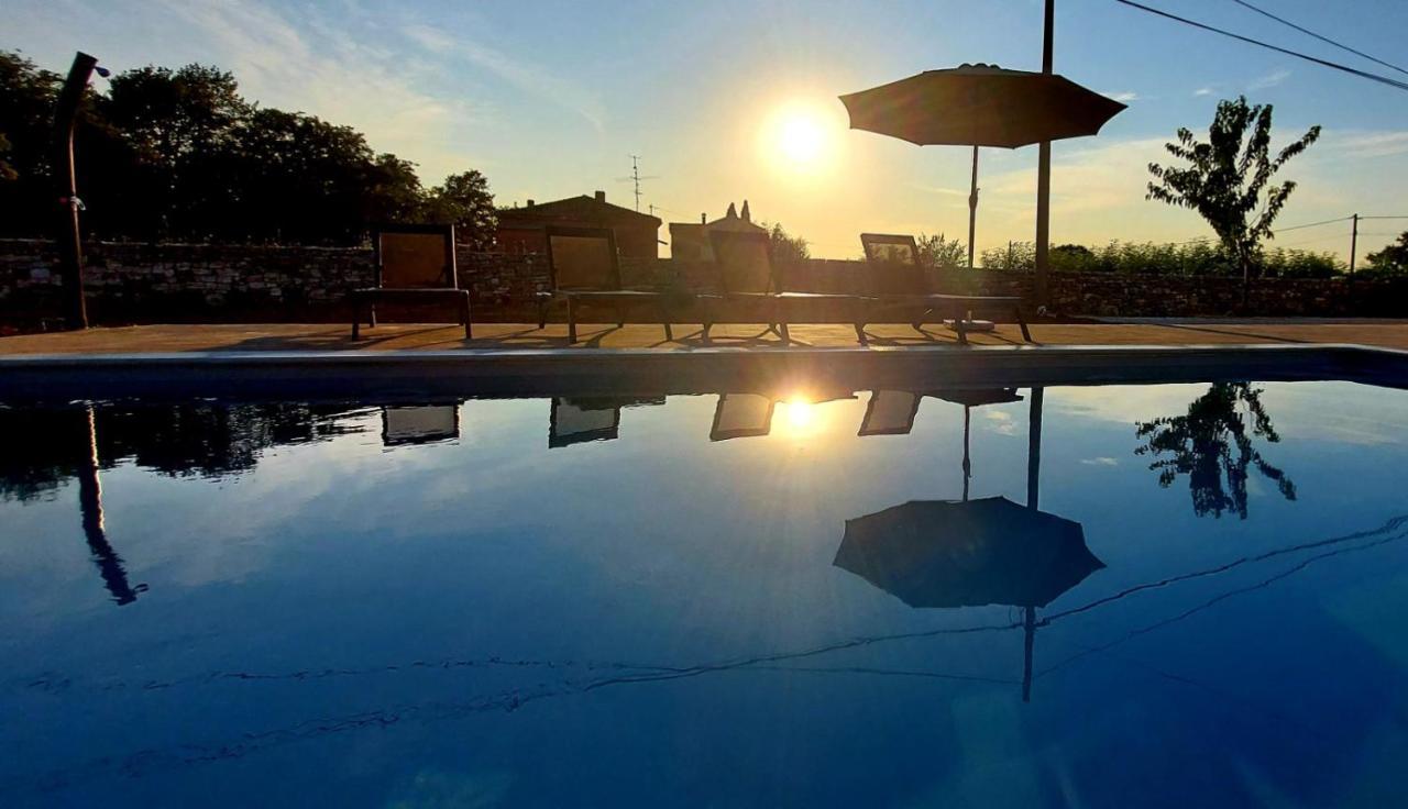 Apartamento Cozy House With Pool Near Rovinj Kanfanar Exterior foto